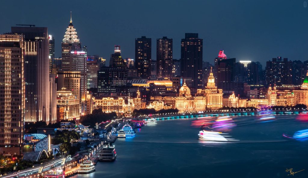 Вайтань (The Bund): как русскому туристу увидеть две стороны Шанхая